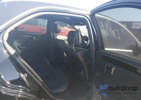 2014 Mercedes-Benz E 350 z USA, uszkodzony, nr VIN WDDHF5KB2EA842679